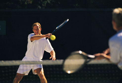 تنیس، باعث تقویت عضلات بازو می شود