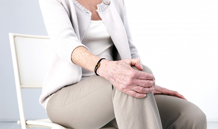 علت درد پا پس از نشستن یا ایستادن طولانی مدت