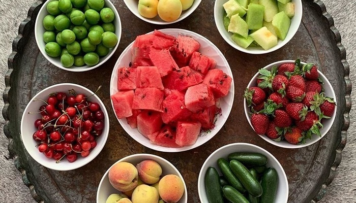 سردی میوه های تابستان را با این خوراکی ها تعدیل کنید سردی میوه های تابستان را با این خوراکی ها تعدیل کنید