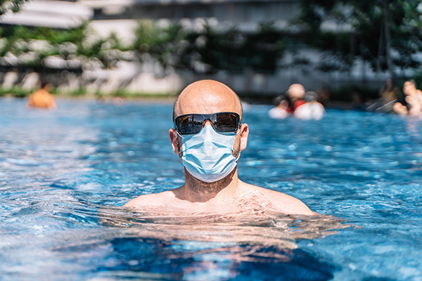 ویروس کرونا پس از 30 ثانیه در استخر شنا غیرفعال می شود