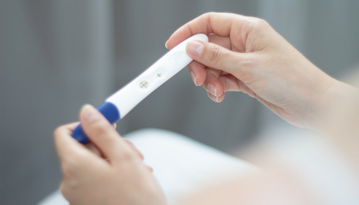 کیت خانگی تست بارداری چگونه کار می کند؟ کیت خانگی تست بارداری چگونه کار می کند؟