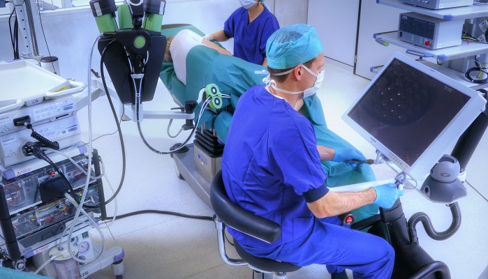 برای اولین بار در جهان، برداشت غده سرطانی از معده بدون نیاز به جراحی