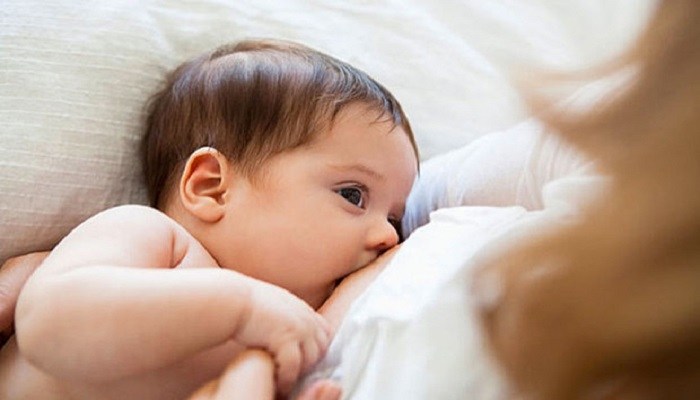 تغذیه با شیر مادر مانع از حملات آسم می شود