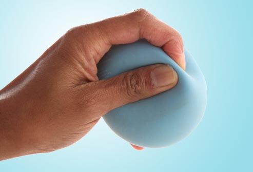 نیشگون گرفتن توپ نیشگون گرفتن توپ