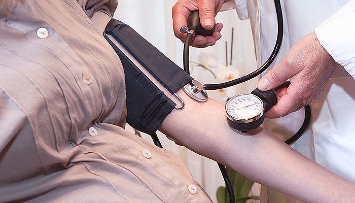 بررسی علل افزایش و کاهش فشار خون در بارداری بررسی علل افزایش و کاهش فشار خون در بارداری