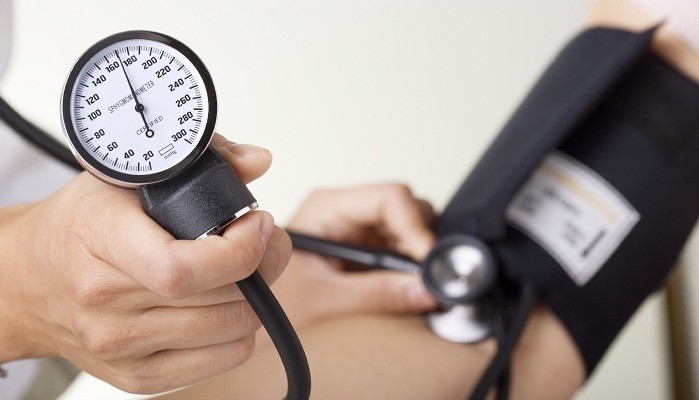 فشار خون چیست؟ فشار خون بالا چه علایمی دارد؟