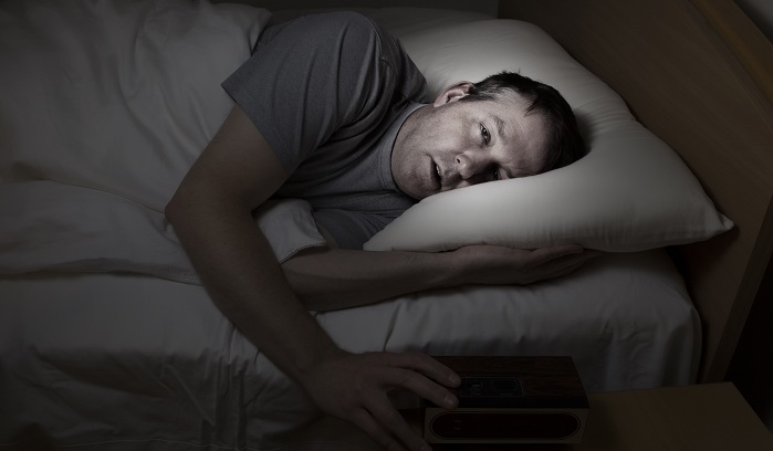 8 توصیه به کسانی که درد مفاصل آنها را بی خواب کرده است
