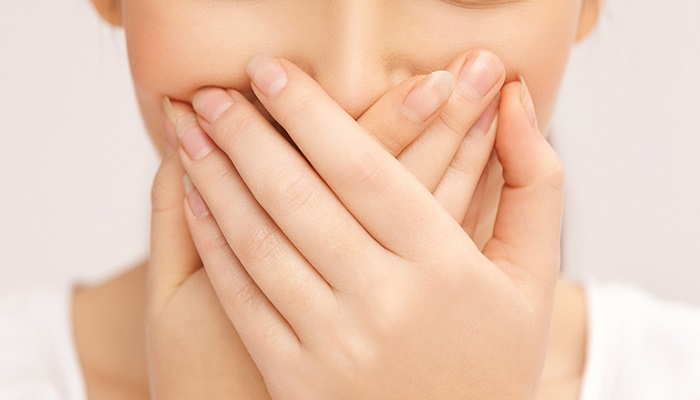 بیماری هایی که بوی بد دهان را بلند می کنند