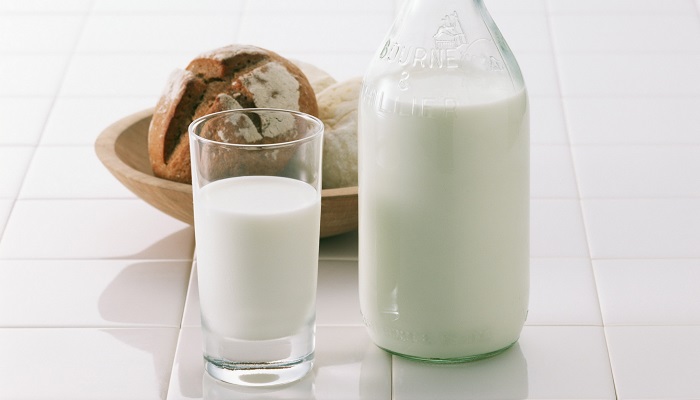 فقط شیر بنوشید چون جایگزین ندارد فقط شیر بنوشید چون جایگزین ندارد